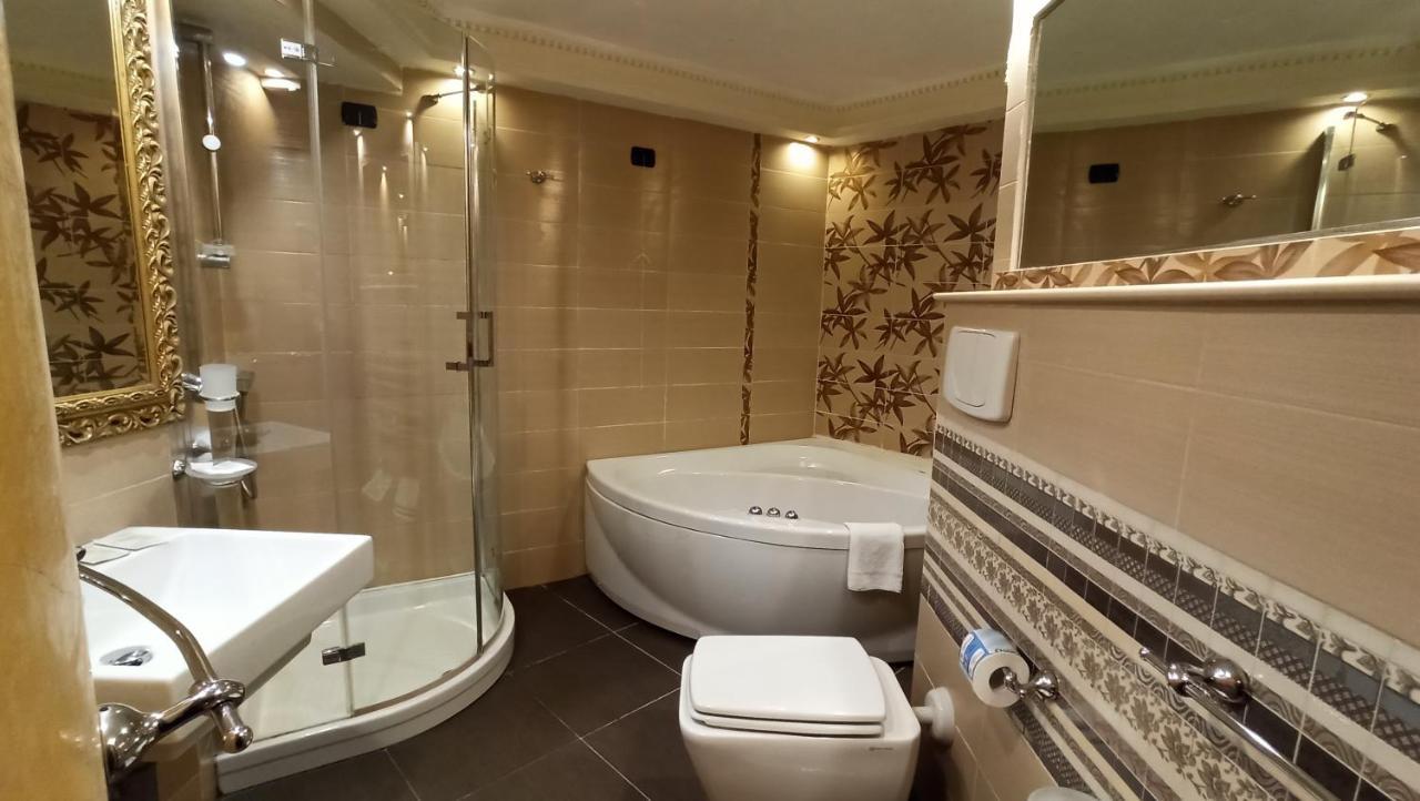 Double Room Spa Bath,1118365125:JPEG
