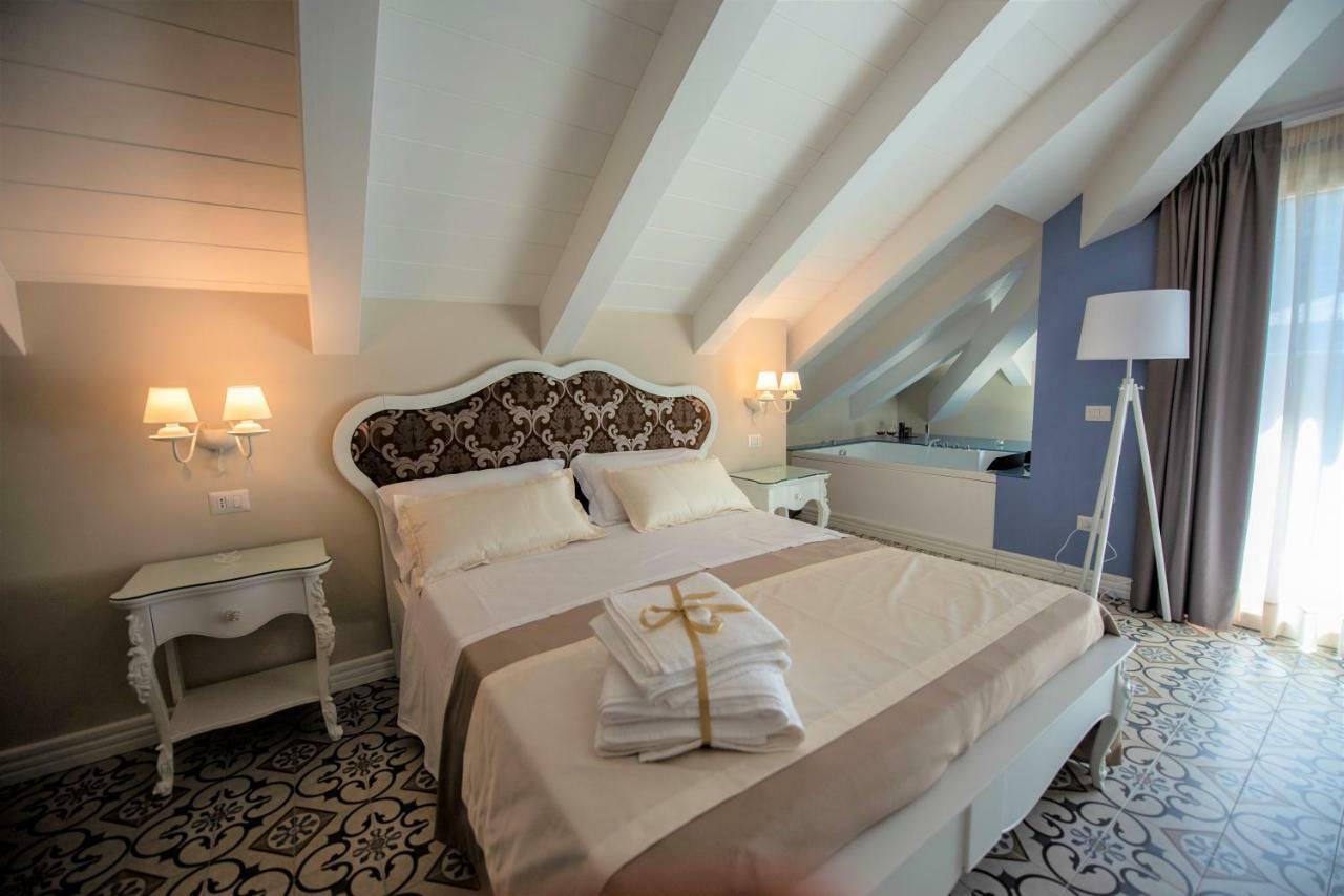 Junior Suite,886886488:JPEG